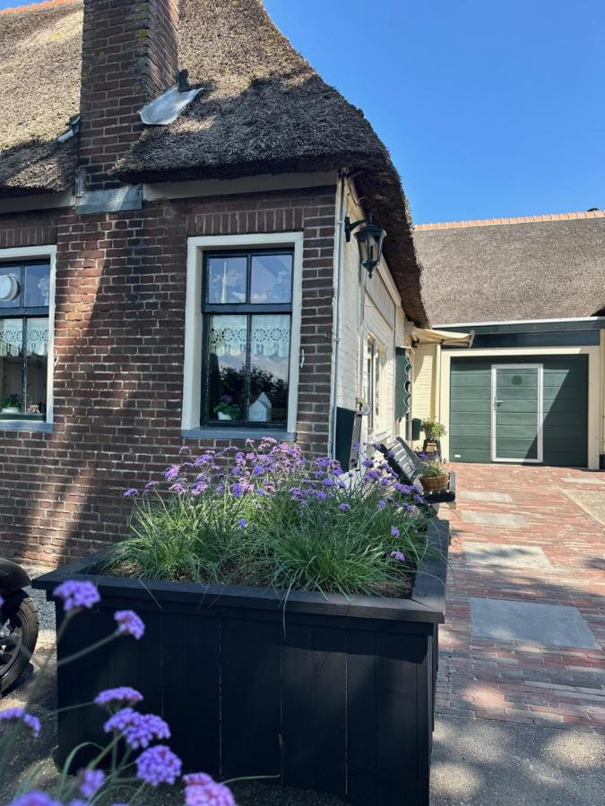 Gezellige Stacaravan Met Groot, Zonnig Terras! Belt-Schutsloot Luaran gambar